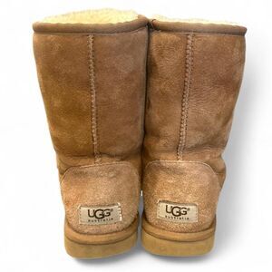Womens Ugg Classic Boots SZ 8